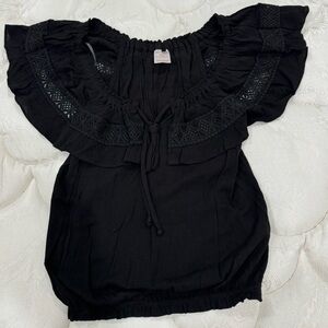 No Boundaries Ruffle Woven Top, Sizes XS(1)